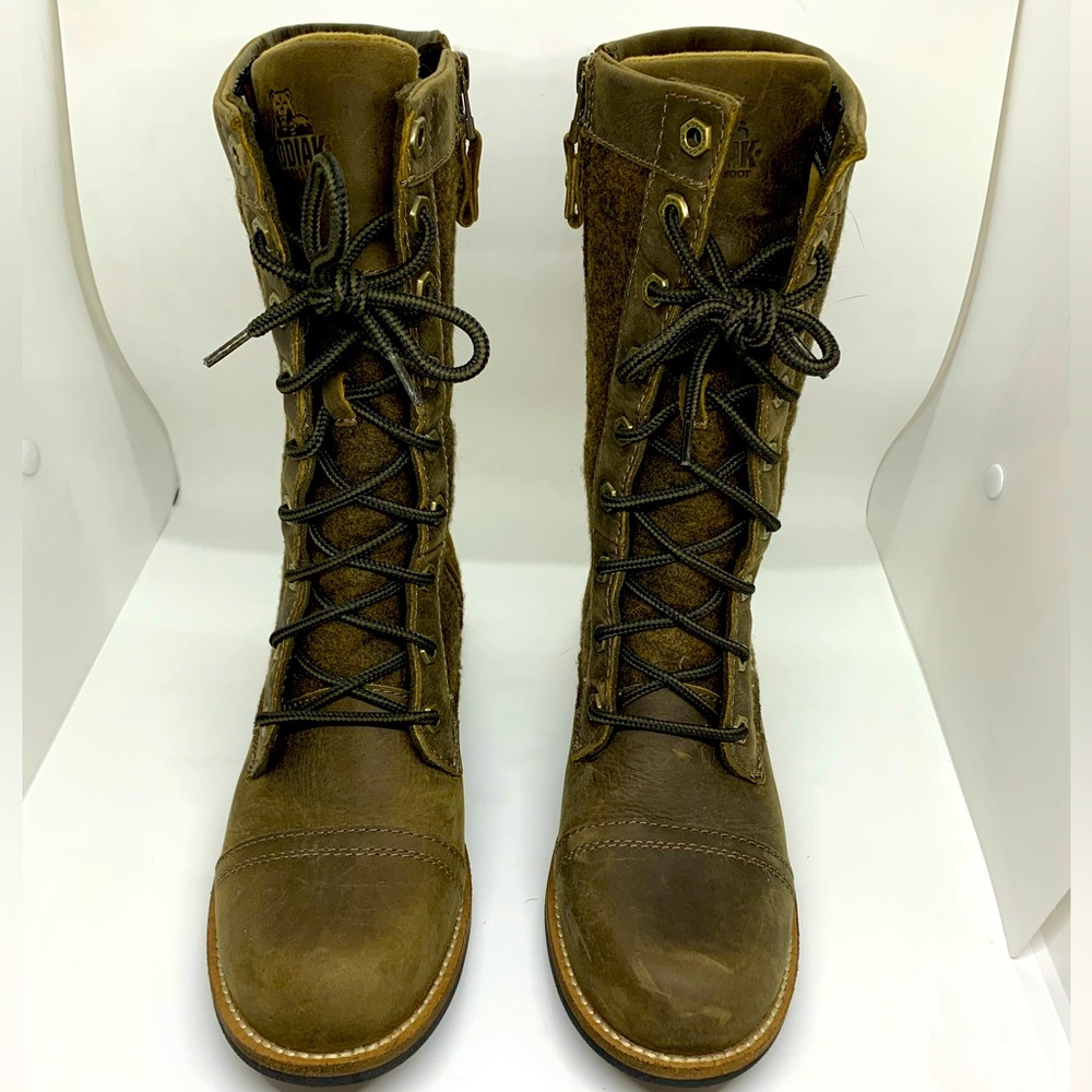 Kodiak Eden New Never Worn Boots size 7 brownish olive green